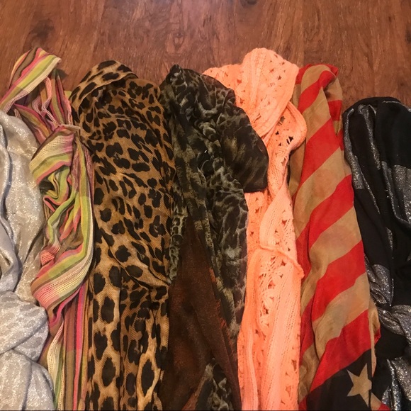 Colored group of scarves! - Picture 3 of 4